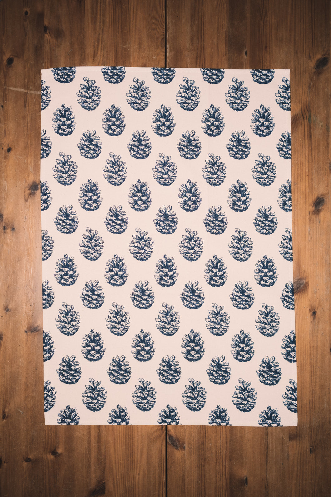 Tea Towel - Pine cones